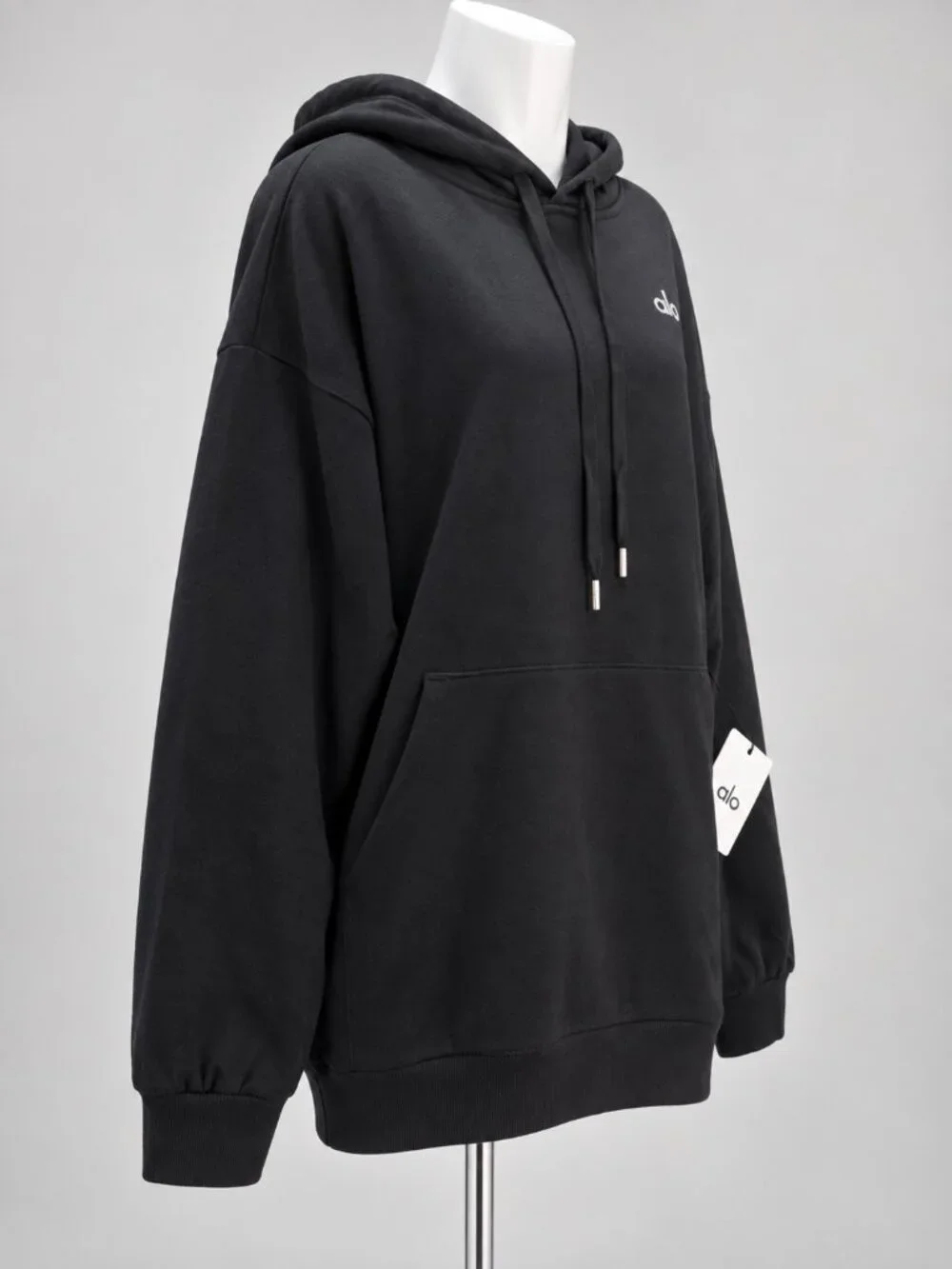 Alo Yoga Accolade Black Hoodie Pullover Sweatshirt Silver Logo